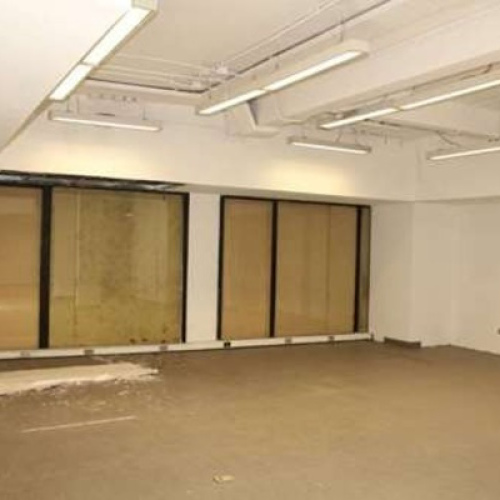 Local arriendo sector Diez de Julio, Santiago