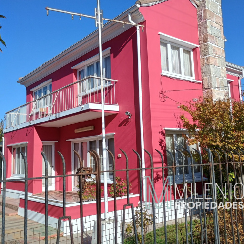 Hermosa casa gran terreno barrio Norte